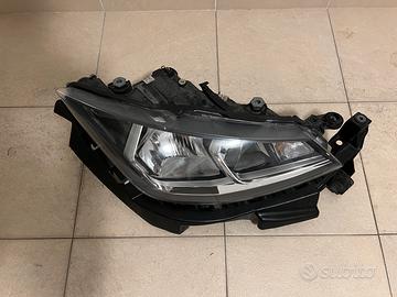 Faro Fanale anteriore Seat Ibiza 5a serie