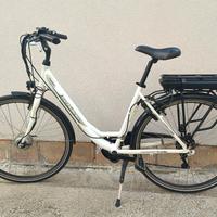 Bici elettrica con cambio Shimano 