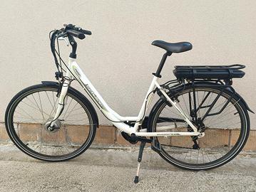 Bici elettrica con cambio Shimano 