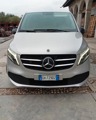 MERCEDES V 220 LONG 12.2021 