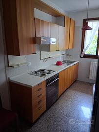 Cucina come da foto con forno lavello in acciaio