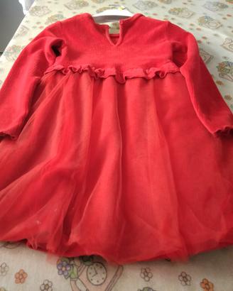 Vestitino di colore rosso 