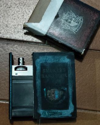 Accendino libro vintage 