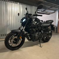 Yamaha MT-07 35kW 2021 - 4.740 km - Pari al nuovo