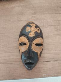 Autentica maschera tribale in legno