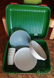 Set piatti e bicchieri da campeggio