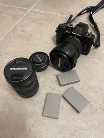 MACCHINA FOTOGRAFICA  MIRRORLESS OLYMPUS E-M10