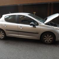 Peugeot 207  5 porte 1.4  75cv anche neopatentati