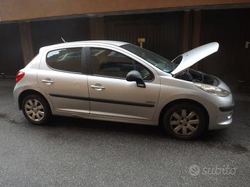Peugeot 207  5 porte 1.4  75cv anche neopatentati