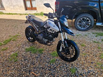 Ducati hypermotard 796 depotenziata