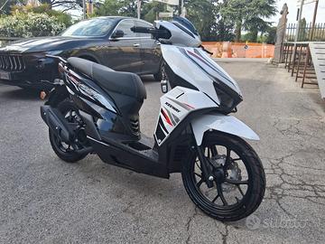 NUOVO SCOOTER ICON 125S KEEWAY