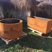 Vaso fioriera in acciaio corten