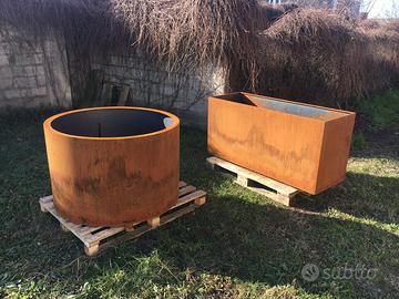 Vaso fioriera in acciaio corten