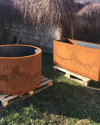 Vaso fioriera in acciaio corten