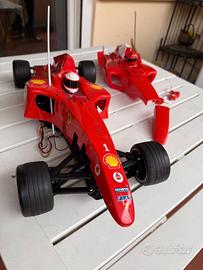 Ferrari F2004 Kyosho scala 1:8 con motore a scoppi
