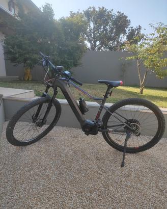 bicicletta e-mtb