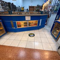 Arredamento per negozio calzolaio