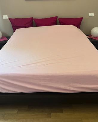 Letto matrimoniale wengè basso con comodini