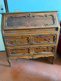 Ribalta/scrittoio classico intagliato in legno