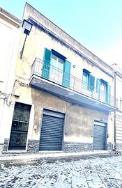 Locale commerciale acireale
