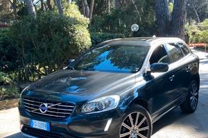 Volvo XC60 2016 2.4 awd 4d Summum