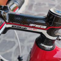 bici Bianchi da corsa in carbonio 