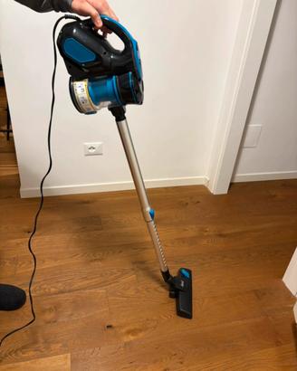 Aspirapolevere con filo senza sacco