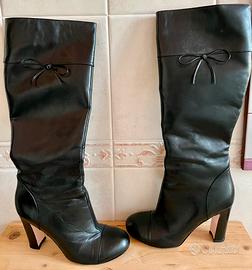 Stivali alti in pelle nera Valentino Garavani