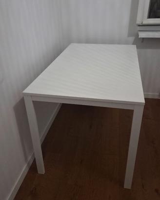 Tavolo VIHALS IKEA bianco 125x74cm