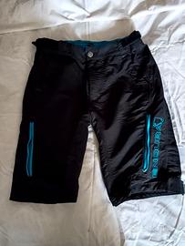 Pantaloni corti mtb usati, marca Endura TG L