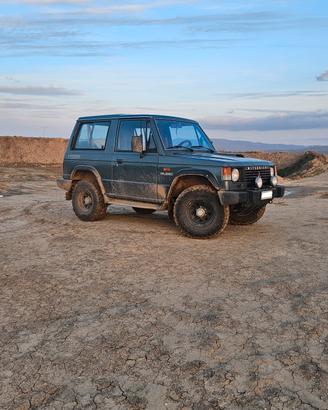 mitsubishi pajero l044 