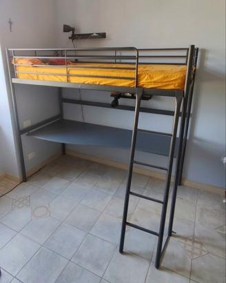 letto a soppalco IKEA svärta con scrivania