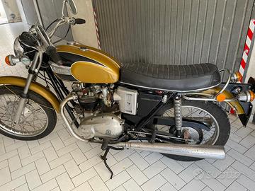 TRIUMPH BONNEVILLE T120R