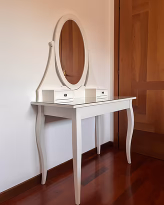 Toeletta IKEA HEMNES bianca con specchio ovale