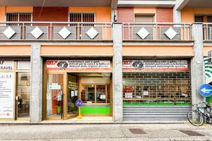 NEGOZIO A CASALPUSTERLENGO