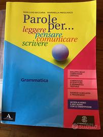 Libro di grammatica inglese.