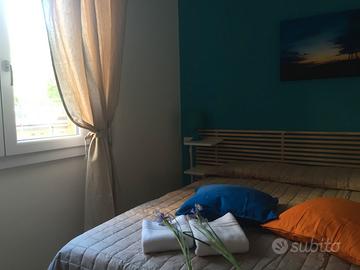 Matrimoniale con bagno in camera uso cucina in con