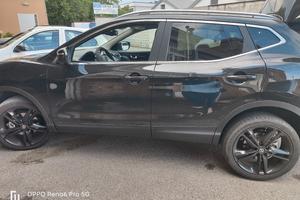 Nissan qashqai Black edition 4x4 