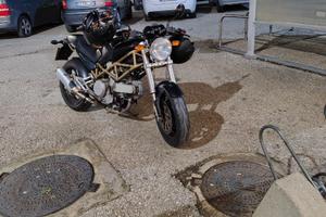 Ducati Monster 620 dark