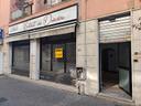locale-commerciale-corso-matteotti-2-vetrine-8