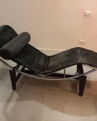 Chaise longue LC4 di Le Corbusier 