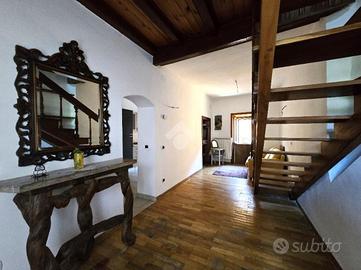 CASA SEMINDIPENDENTE A FIUGGI