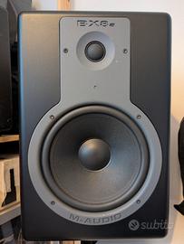 M-AUDIO BX8a