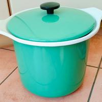 Pentola in ferro smaltato verde anni 70 vintage