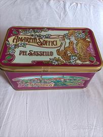 scatola latta vintage con bottoni