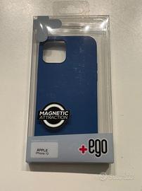 Cover silicone con MagSafe per iPhone 12