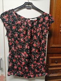 maglietta smanicata fiori