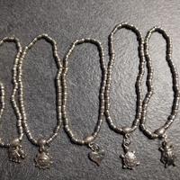 5 Braccialetti con ciondolino