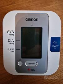 Misuratore di pressione OMRON M3 INTELLISENSE