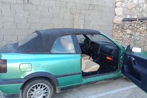 Golf Cabrio  per pezzi di ricambio 1300 € trattabi